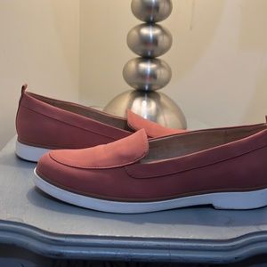 Women’s Naturalizer coral/ burnt orange suede loafers